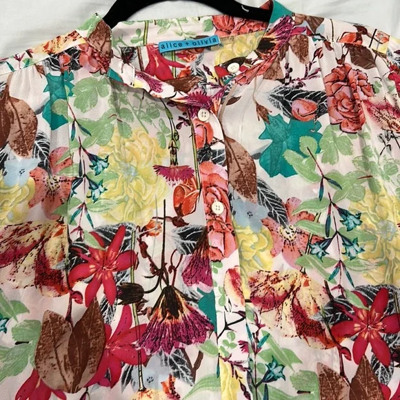 Size XS , Alice+ Olivia Blouse - Picture 3 of 8